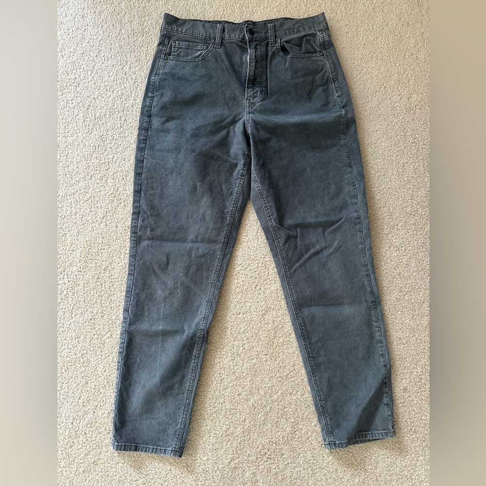 AMERICAN EAGLE Corduroy Mom Straight Jeans!
